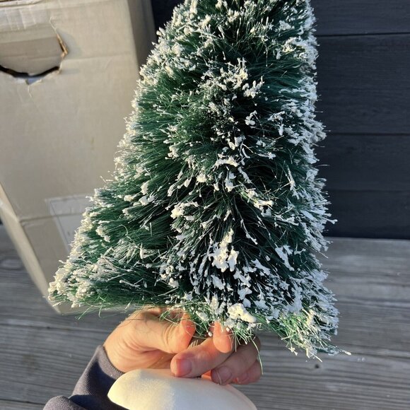 Department 56 Christmas Snow Village BIG 22" Frosted Spruce Tree #52329 Box-C - Picture 8 of 16